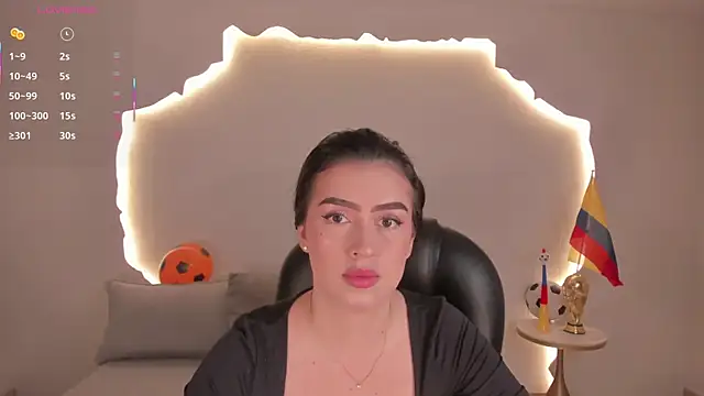 PaulinaSantos  online show from June 21, 5:48 pm