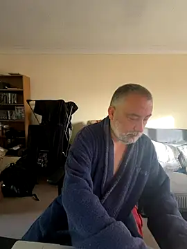 LondonTeffy online show from November 13, 10:14 am