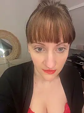 victoirenextdoor online show from December 2, 9:32 pm