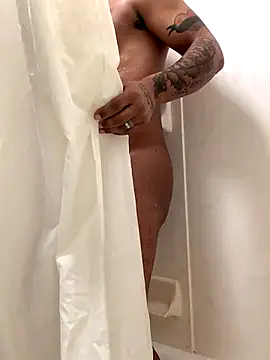 Snapshot of curvedicbandit6_2 chatting on December 6, 11:54 am curvedicbandit6 2 online show from December 6, 11:54 am