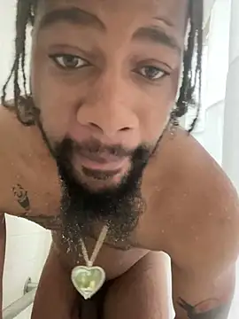 Snapshot of curvedicbandit6_2 chatting on January 3, 12:30 pm curvedicbandit6 2 online show from January 3, 12:30 pm