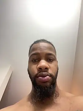 Snapshot of curvedicbandit6_2 chatting on March 14, 3:25 pm curvedicbandit6 2 online show from March 14, 3:25 pm