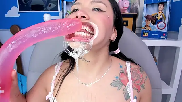 Snapshot of miss_keisi chatting on January 28, 9:08 pm miss keisi online show from January 28, 9:08 pm
