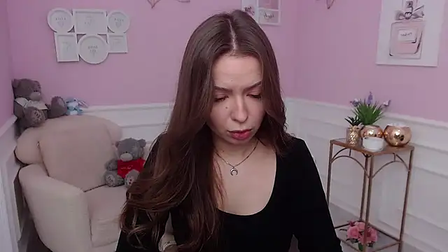 LucySkilar online show from November 20, 5:40 am