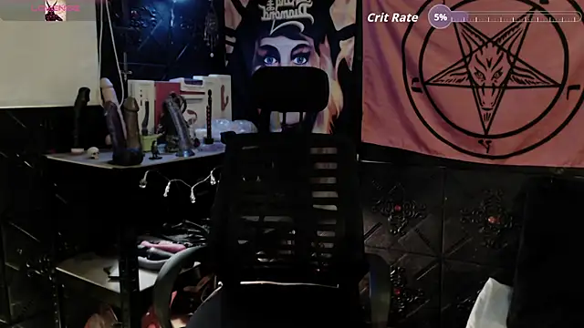 Evil Queen 666 online show from May 16, 6:32 am