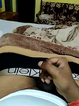 Snapshot of Brown_Munda047 chatting on December 12, 7:37 pm Brown Munda047 online show from December 12, 7:37 pm