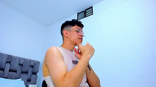 AgarEvans online show from December 29, 4:38 am