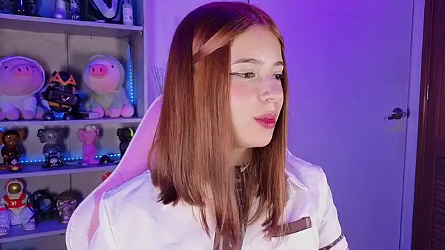 EmilyMiller  online show from November 24, 5:23 pm