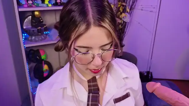 EmilyMiller  online show from March 11, 4:13 pm