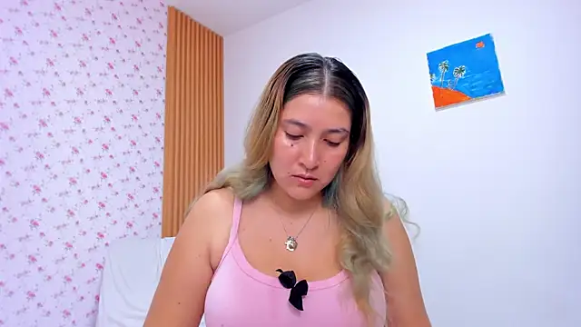 Soyqueen online show from April 17, 3:20 am