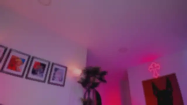 Snapshot of Taylor__foxxx chatting on March 13, 5:25 am Taylor foxxx online show from March 13, 5:25 am