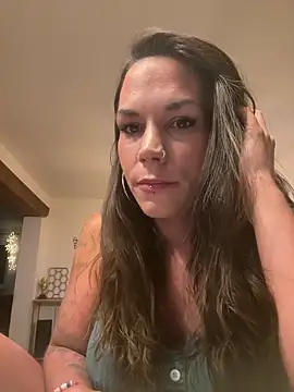 Snapshot of Lady_Knaller chatting on June 10, 7:24 pm Lady Knaller online show from June 10, 7:24 pm