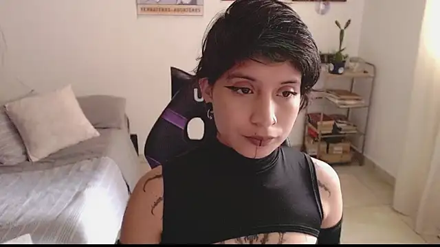 Snapshot of _Apola_77 chatting on January 25, 8:00 pm Apola 77 online show from January 25, 8:00 pm