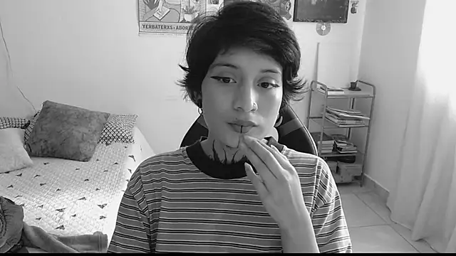 Snapshot of _Apola_77 chatting on February 4, 6:38 pm Apola 77 online show from February 4, 6:38 pm