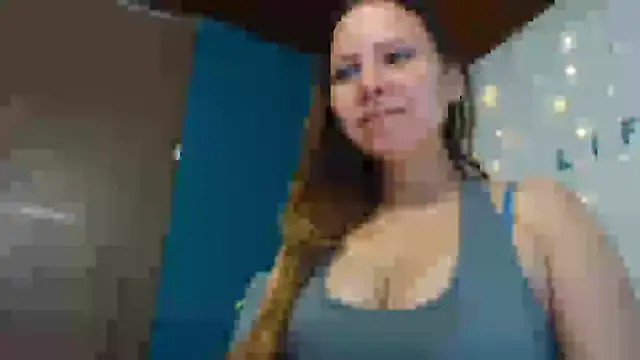 Snapshot of camila_delarosa chatting on December 10, 12:27 pm camila delarosa online show from December 10, 12:27 pm