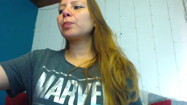 Snapshot of camila_delarosa chatting on January 14, 1:06 pm camila delarosa online show from January 14, 1:06 pm
