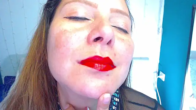 Snapshot of camila_delarosa chatting on February 4, 1:06 pm camila delarosa online show from February 4, 1:06 pm
