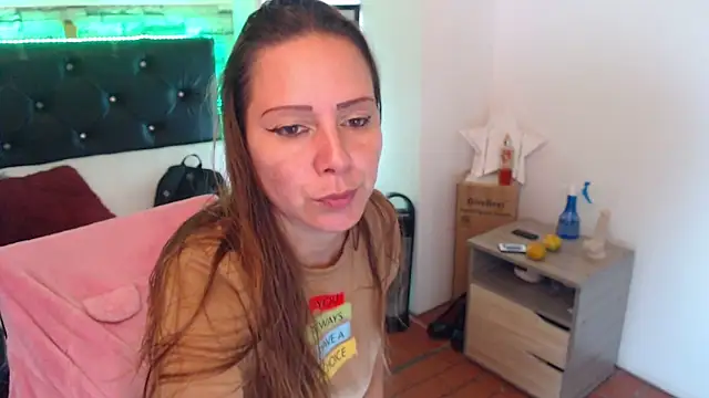 Snapshot of camila_delarosa chatting on September 17, 4:30 pm camila delarosa online show from September 17, 4:30 pm