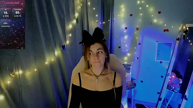Snapshot of Sweet_me_ chatting on February 14, 10:14 pm Sweet me online show from February 14, 10:14 pm
