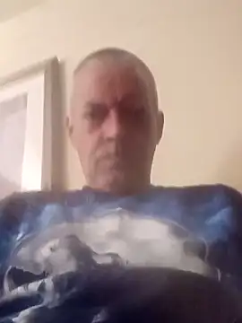 Snapshot of jefffitz73 chatting on April 9, 4:01 pm jefffitz73 online show from April 9, 4:01 pm