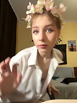 Crayzy Luv online show from March 7, 8:55 pm