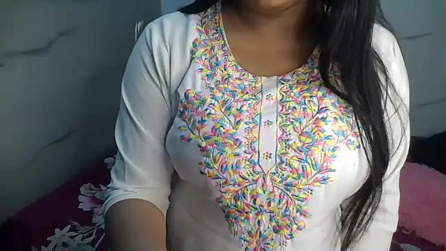 Snapshot of Trezza chatting on July 6, 7:16 pm Trezza online show from July 6, 7:16 pm