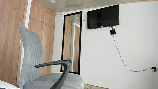 manucute 23  online show from March 13, 5:50 pm