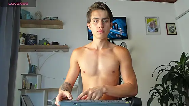 manucute 23  online show from November 18, 3:16 pm