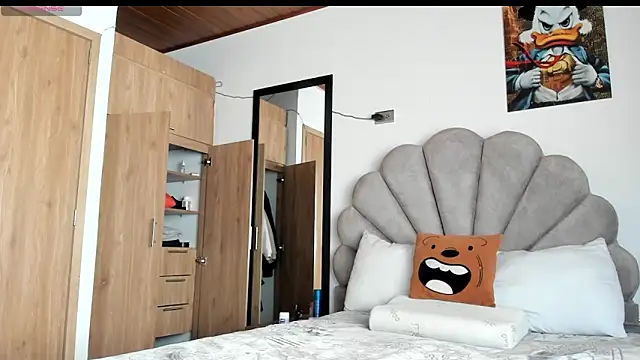 manucute 23  online show from March 4, 3:29 pm