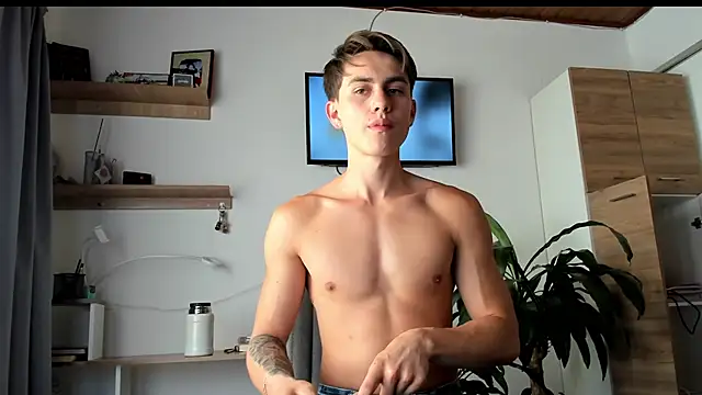 manucute 23  online show from June 20, 3:48 pm