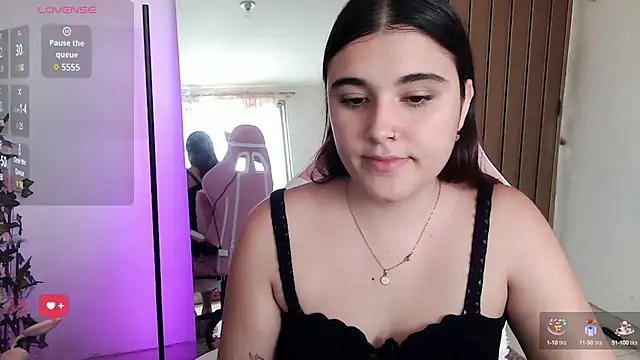 Snapshot of Magic-Smilee chatting on February 12, 3:05 pm Magic-Smilee online show from February 12, 3:05 pm