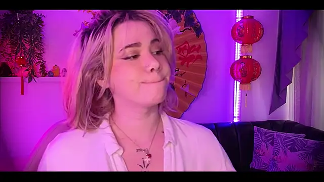 albaismynameX online show from February 28, 12:06 pm