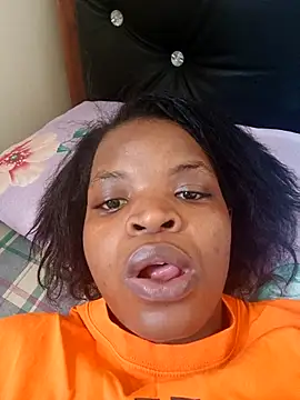 Snapshot of hotgal1112 chatting on February 8, 12:30 pm hotgal1112 online show from February 8, 12:30 pm