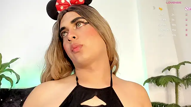 Snapshot of candy_canne__ chatting on January 8, 8:18 pm candy canne online show from January 8, 8:18 pm