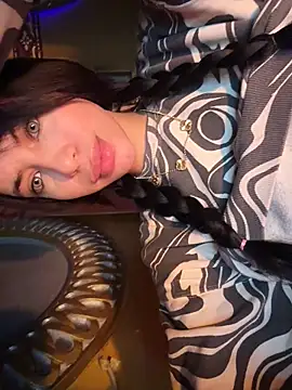 Snapshot of ORLA86 chatting on December 22, 2:25 pm ORLA86 online show from December 22, 2:25 pm