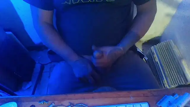 AlanDickson online show from January 19, 5:44 am