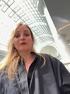 Snapshot of LadyTatiana_Madam chatting on June 19, 2:21 pm LadyTatiana Madam online show from June 19, 2:21 pm