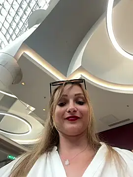 Snapshot of LadyTatiana_Madam chatting on July 9, 5:28 pm LadyTatiana Madam online show from July 9, 5:28 pm