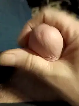Snapshot of massive_cum chatting on February 1, 8:02 am massive cum online show from February 1, 8:02 am
