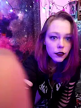 Snapshot of EverlyEster chatting on January 30, 10:19 am EverlyEster online show from January 30, 10:19 am