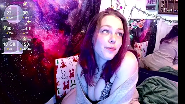 Snapshot of EverlyEster chatting on February 4, 6:38 pm EverlyEster online show from February 4, 6:38 pm