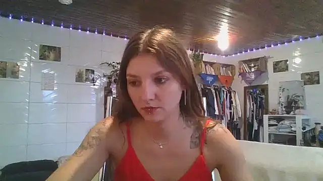 SweetyBabyDemon online show from April 4, 9:01 pm