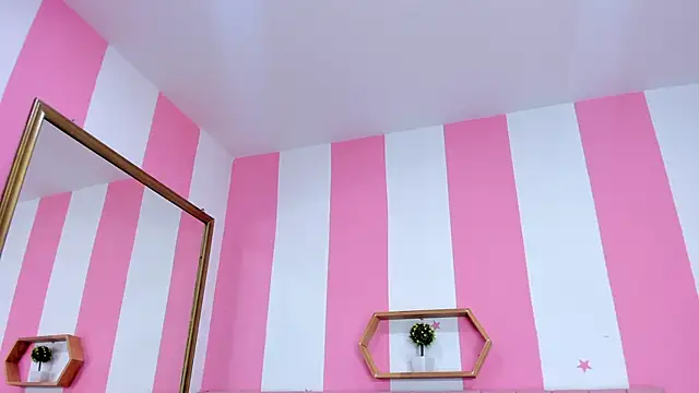 ISABELLA 020 online show from December 15, 12:42 pm