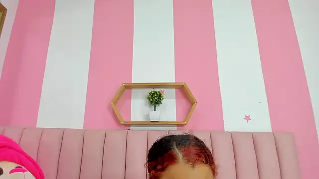 ISABELLA 020 online show from July 2, 12:44 pm