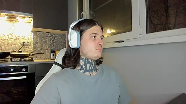  torfin  online show from December 8, 9:19 pm