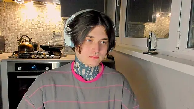  torfin  online show from February 24, 8:40 pm