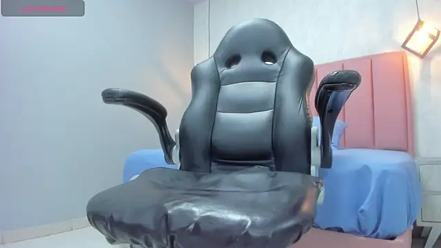 Snapshot of chelsyquinn chatting on January 16, 4:16 am chelsyquinn online show from January 16, 4:16 am