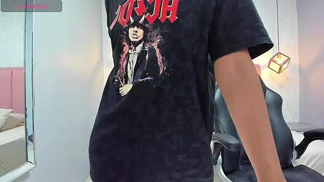 Snapshot of chelsyquinn chatting on February 9, 4:16 am chelsyquinn online show from February 9, 4:16 am