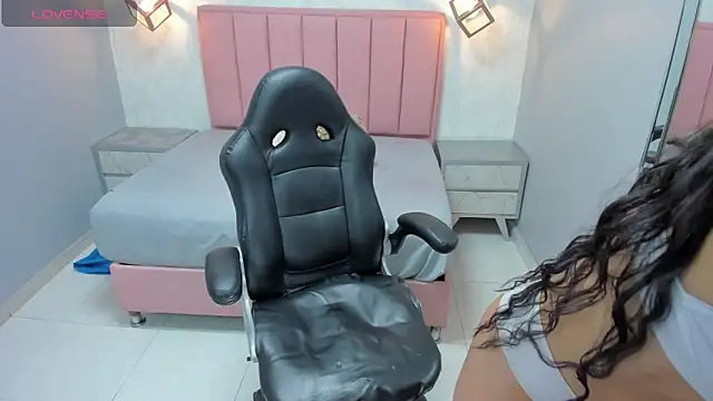 Snapshot of chelsyquinn chatting on February 16, 4:08 am chelsyquinn online show from February 16, 4:08 am