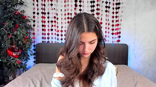 Milana Crystal  online show from February 6, 11:21 am